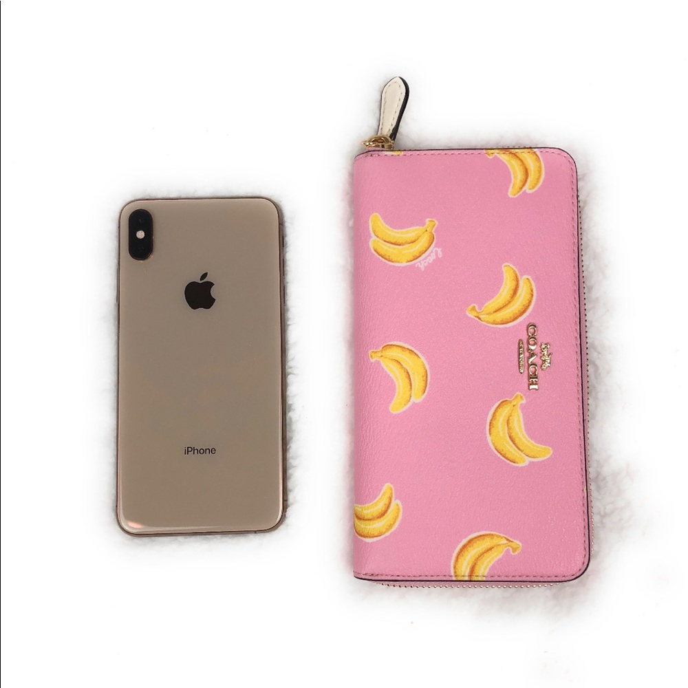 Coach Wallet Banana Print - Picture 6 of 7